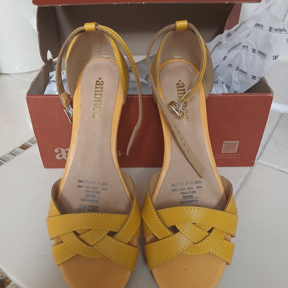 ANDREA FENZI Yellow Women's Sandals
